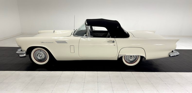 Cabriolet in Morgantown, United States 5 - 15964170