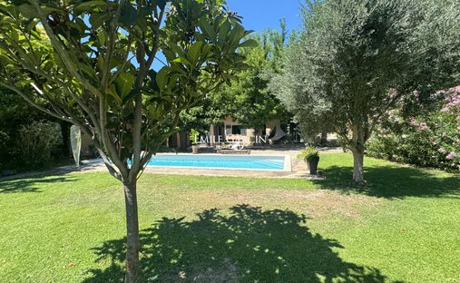 Villa in Granettes-Jauberte-Heilige Anna, Aix-en-Provence, Frankreich 1
