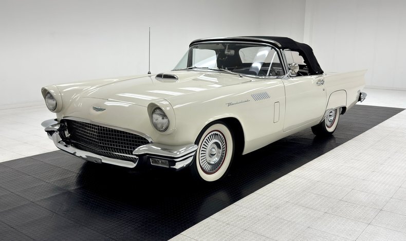 Cabriolet in Morgantown, United States 2 - 15964170