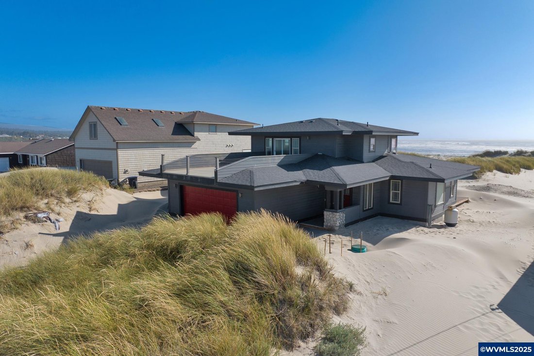 House in Waldport, Oregon, United States 1 - 15963213