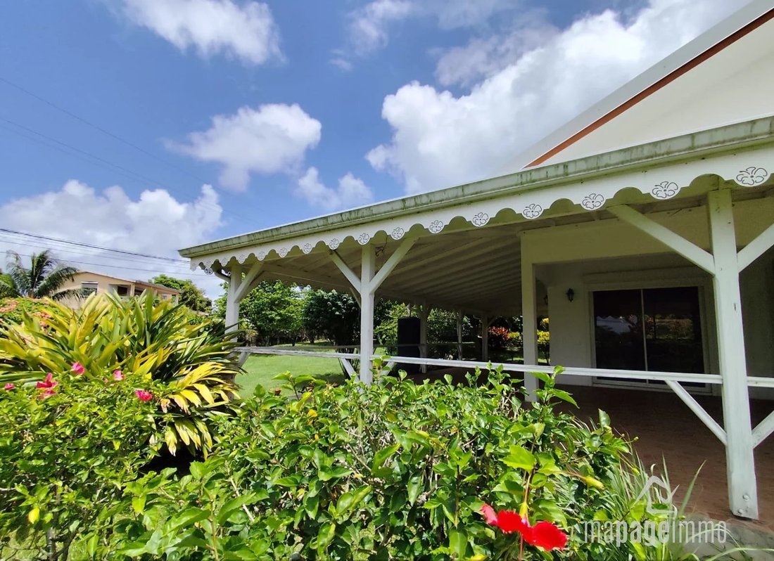 Villa in Le Lamentin, Fort-de-France, Martinique 1 - 15962212