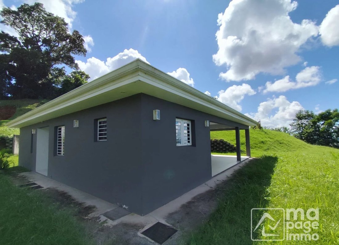 Villa in Saint Joseph, Fort-de-France, Martinique 1 - 15962214