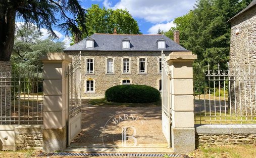 Castillo en Rennes, Bretaña, Francia 1