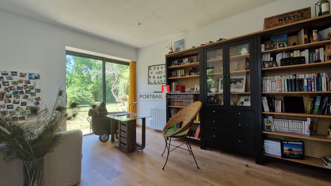 House in Prignac-et-Marcamps, Nouvelle-Aquitaine, France 5 - 15965378