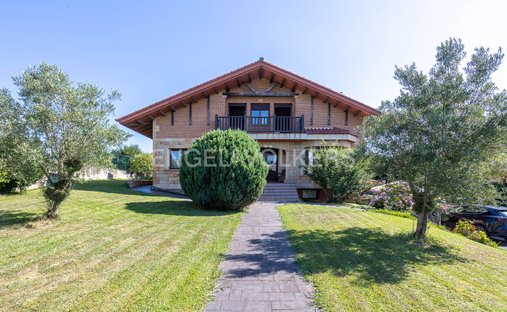 House in Bareyo, Cantabria, Spain 1