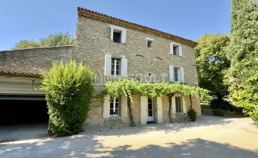Country House in Goult, Provence-Alpes-Côte d'Azur, France 1