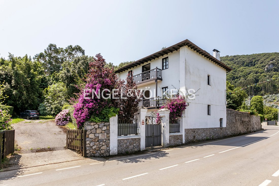 House in Arnuero, Cantabria, Spain 1 - 15962747