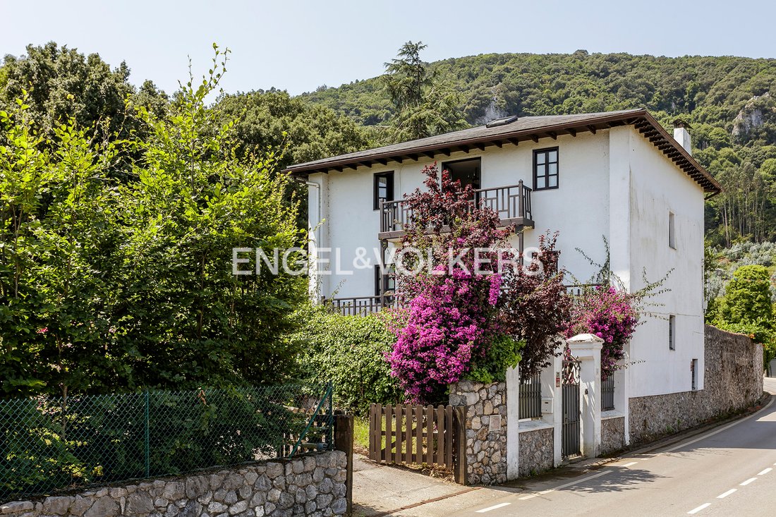 House in Arnuero, Cantabria, Spain 2 - 15962747
