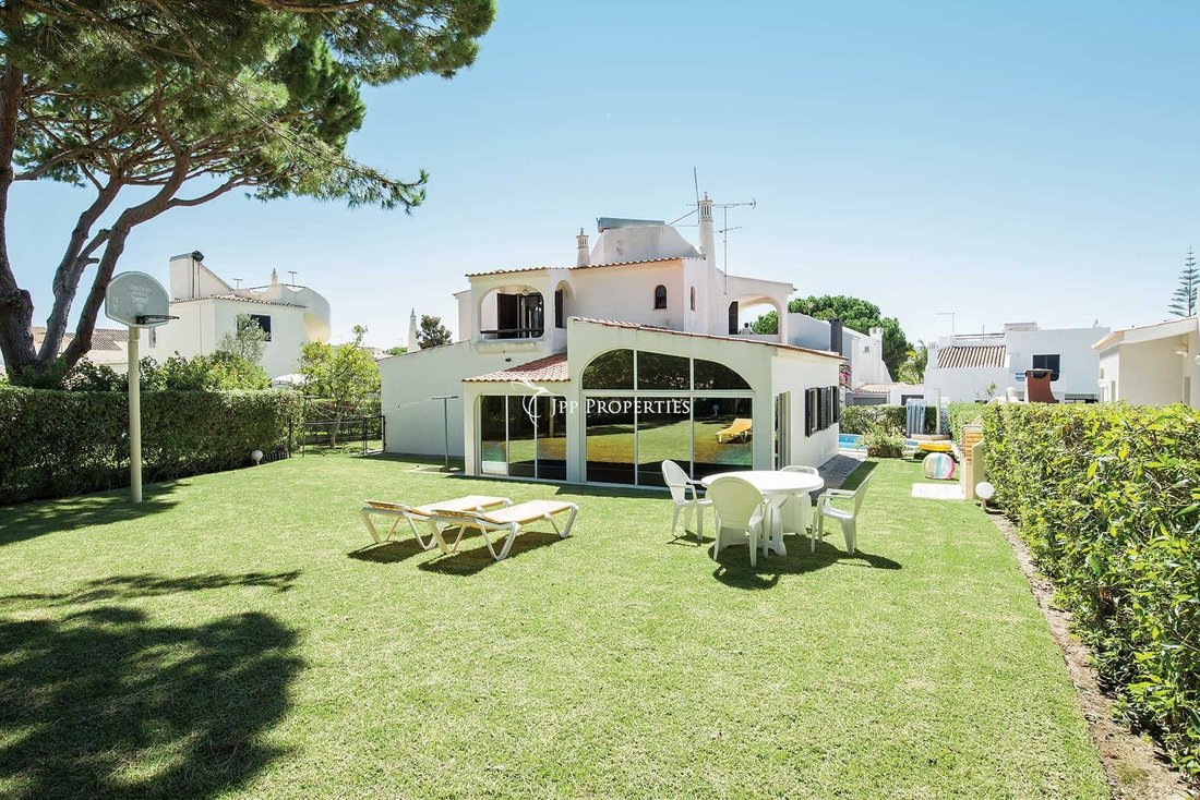 Villa in Vilamoura, Quarteira, Algarve 2 - 15965620