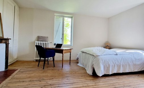 2h From Paris, In The Heart Of The Pays D’auge Area. A Listed 16th /18th Century Chateau Set In Abou