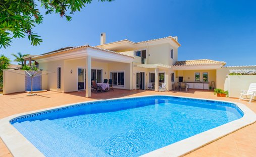 Villa in Sao Goncalo de Lagos, Algarve, Portugal 1