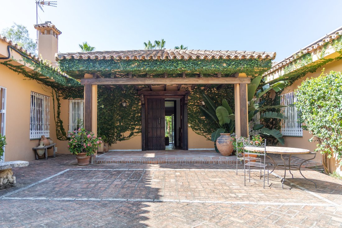 Villa in Puerto Banus, Marbella, Spain 5 - 15967512