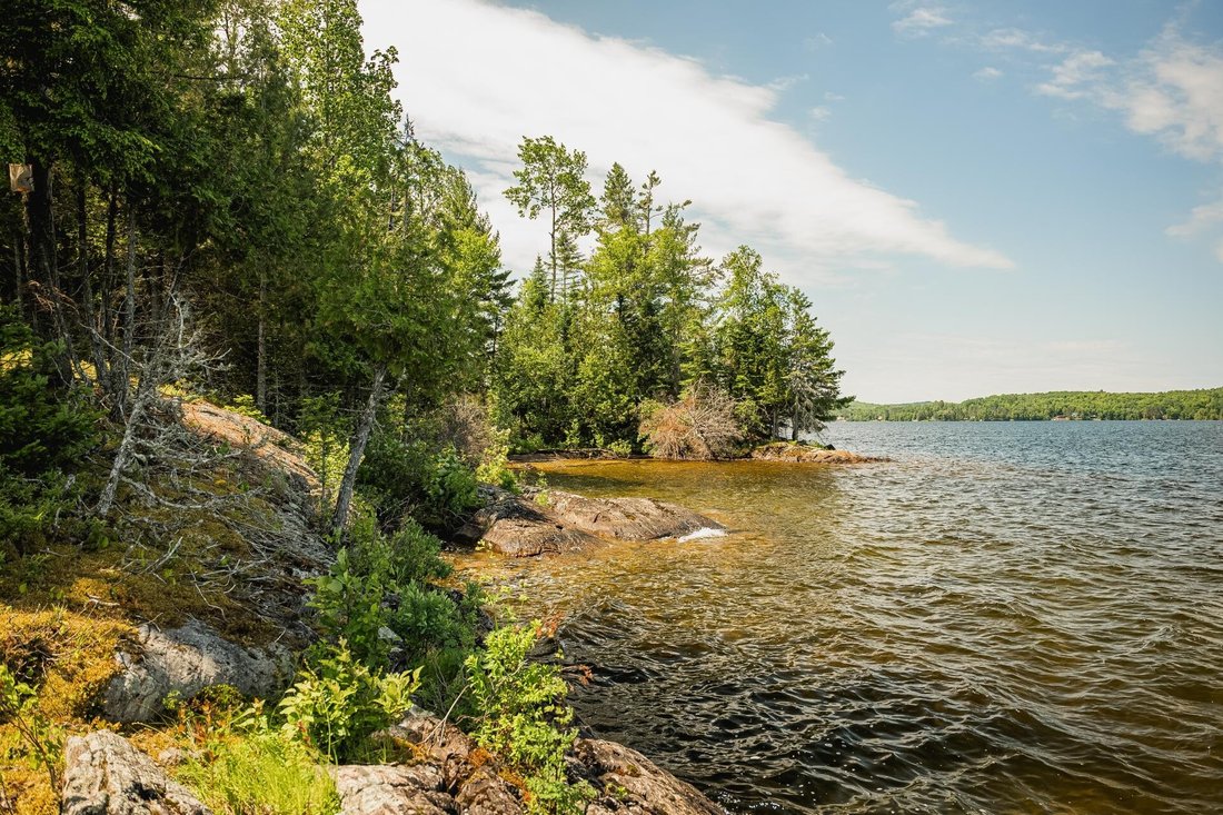 Land in Lac-des-Plages, Quebec, Canada 5 - 15968006