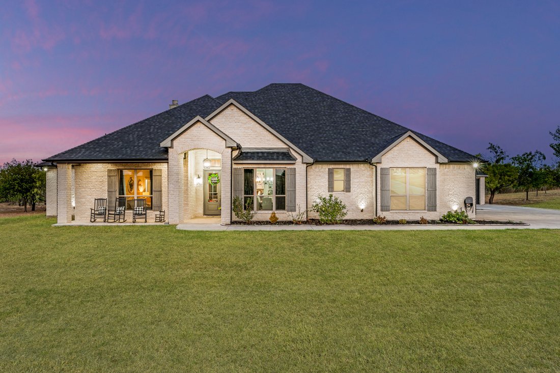 House in Weatherford, Texas, United States 2 - 15966815