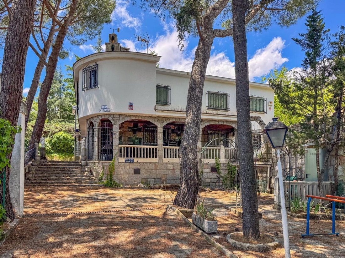 Villa in Collado Villalba, Comunidad de Madrid, Spain 1 - 15967028