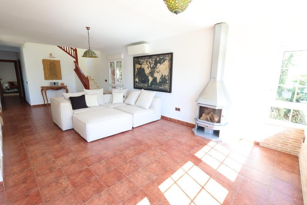 Villa in Orihuela, Valencian Community, Spain 2 - 15967595