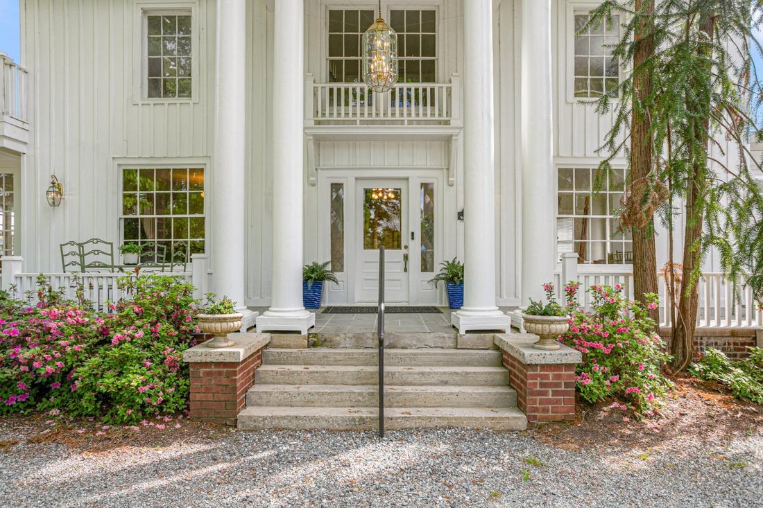 Mebane, North Carolina, United States 3 - 15969033