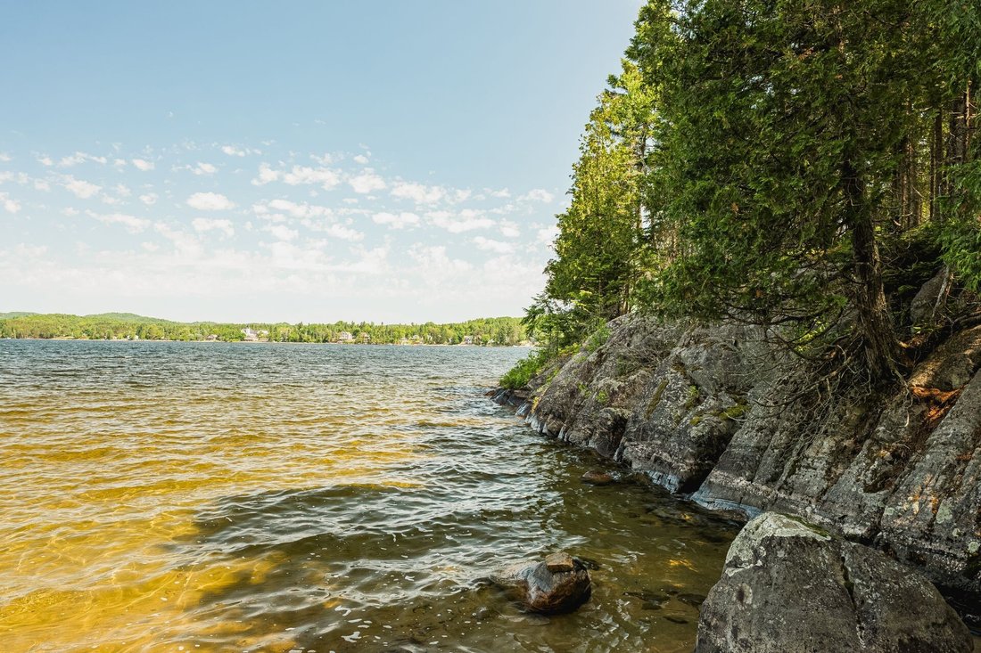 Land in Lac-des-Plages, Quebec, Canada 4 - 15968006