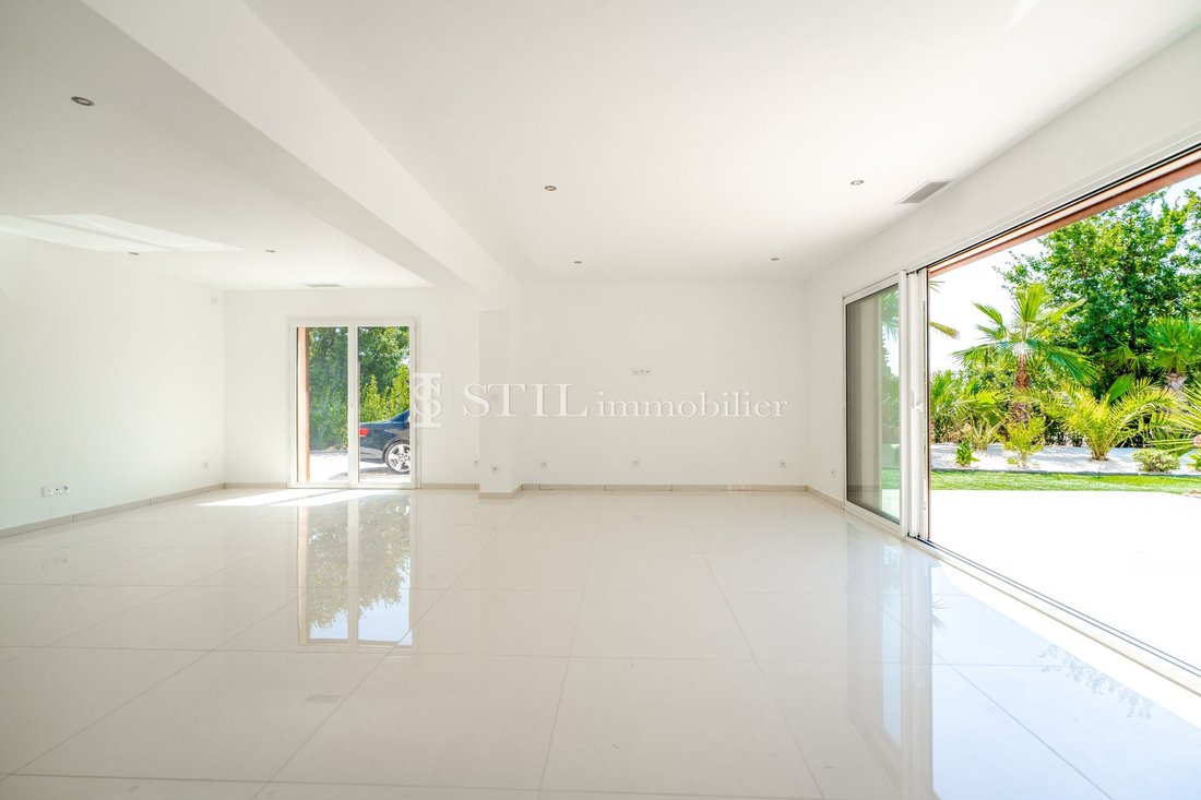 Villa in Le Plan-de-la-Tour, Provence-Alpes-Côte d'Azur, France 3 - 14909356