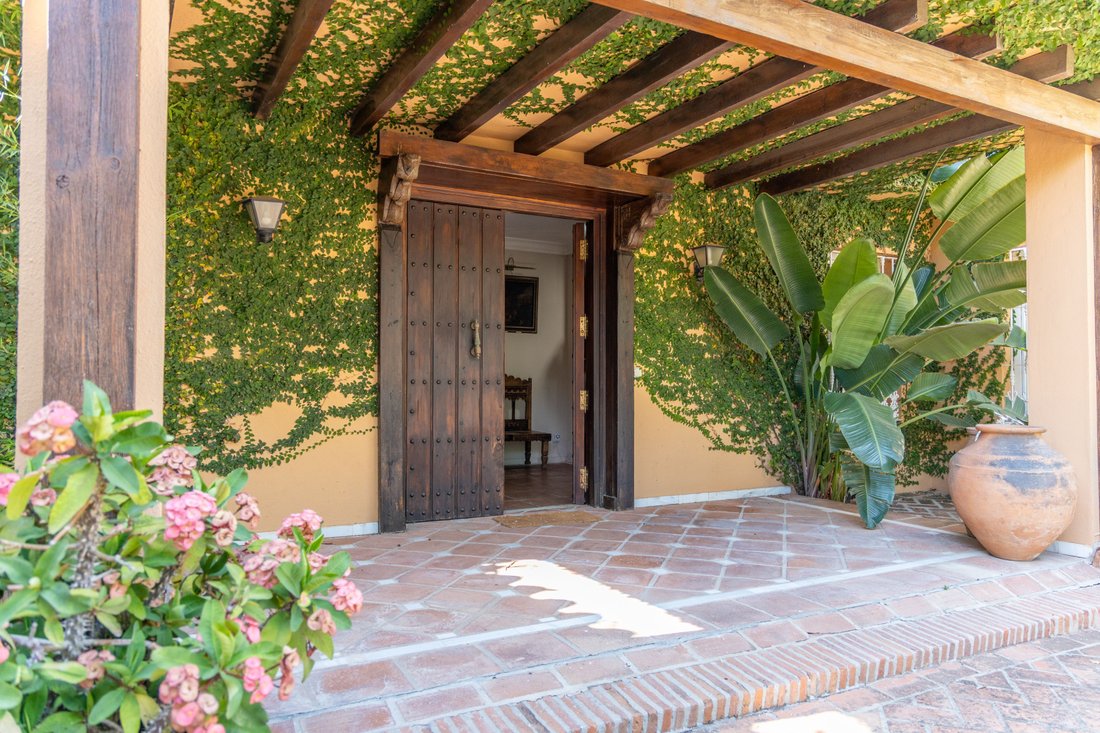 Villa in Puerto Banus, Marbella, Spain 3 - 15967512