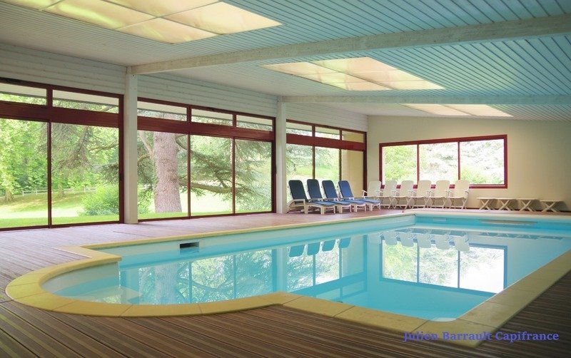 La Troussaye: A Whispering 19th-Century Château in Poitiers’ Golden Woods - 5