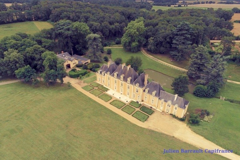 La Troussaye: A Whispering 19th-Century Château in Poitiers’ Golden Woods