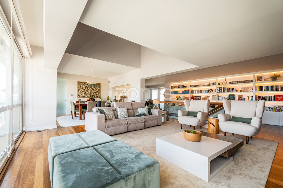 Apartment in Alges, Lisbon, Portugal 1 - 15967711