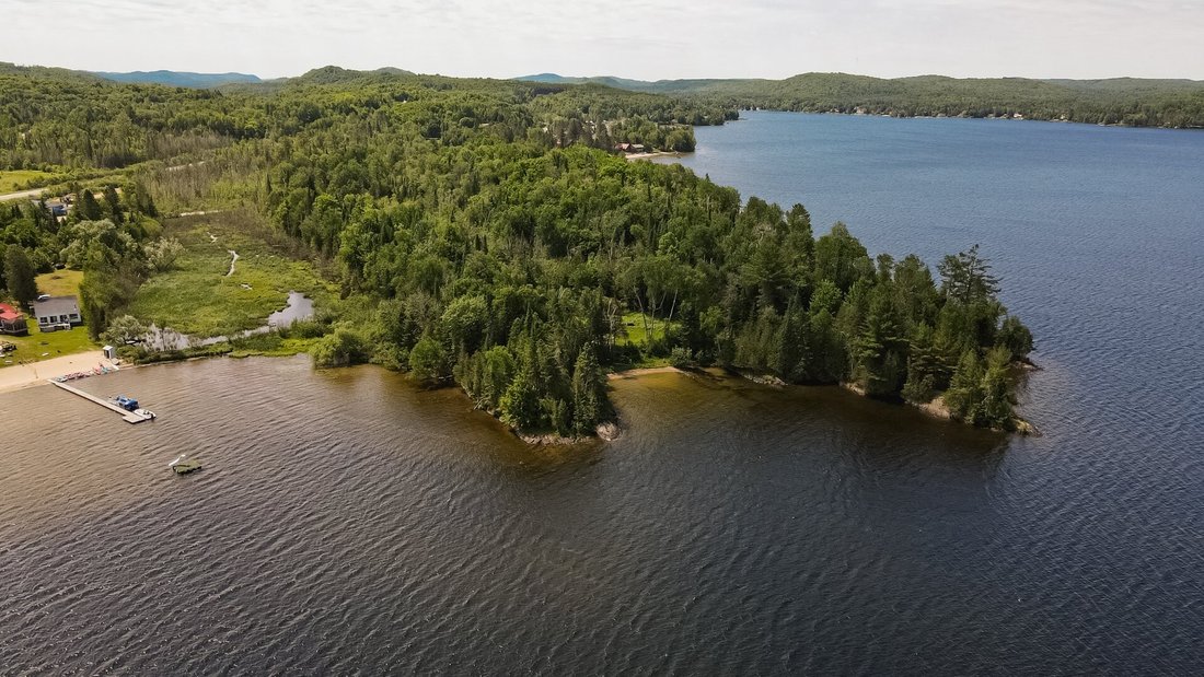 Land in Lac-des-Plages, Quebec, Canada 1 - 15968006