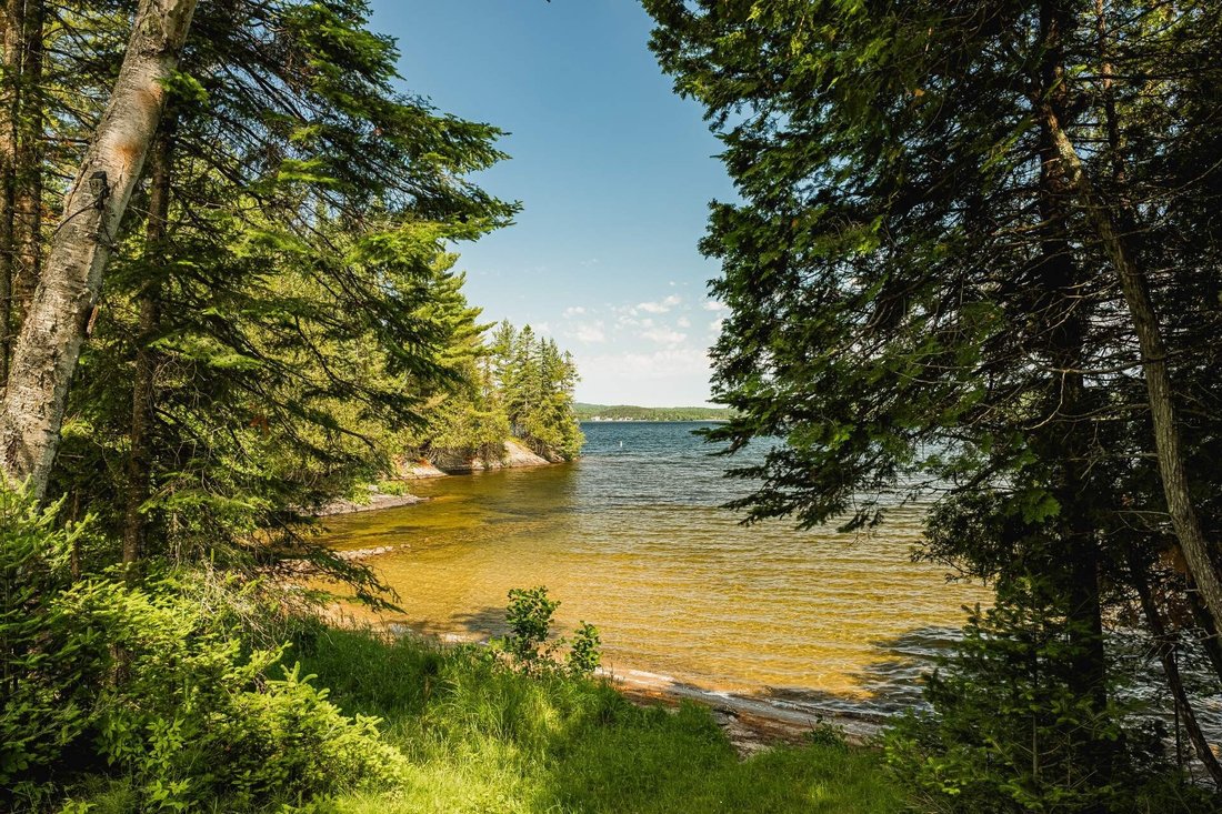 Land in Lac-des-Plages, Quebec, Canada 2 - 15968006