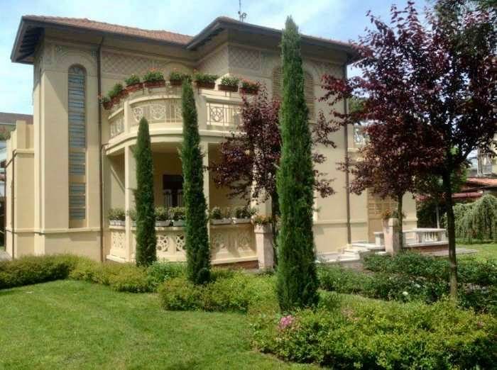 Villa in Caranna-Vaiana, Forte dei Marmi, Tuscany 1 - 15967367