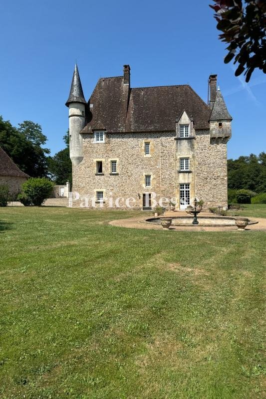 Le Rêve de la Vallée: A Timeless Château Between Two Rivers