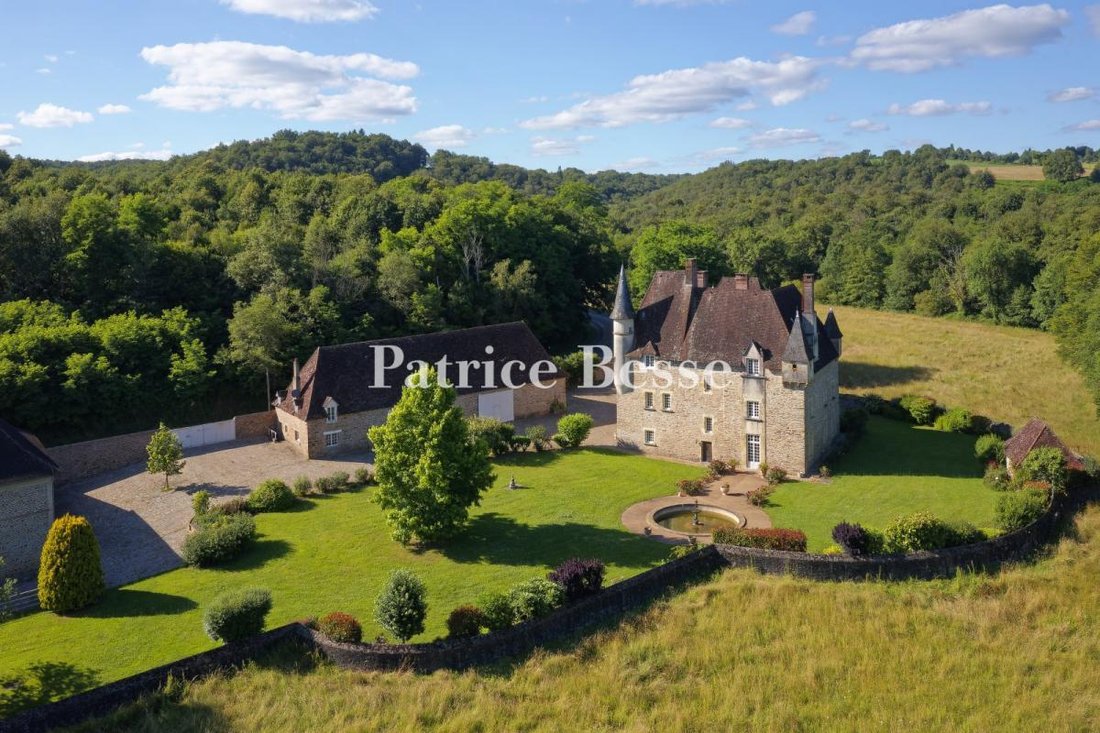 Le Rêve de la Vallée: A Timeless Château Between Two Rivers