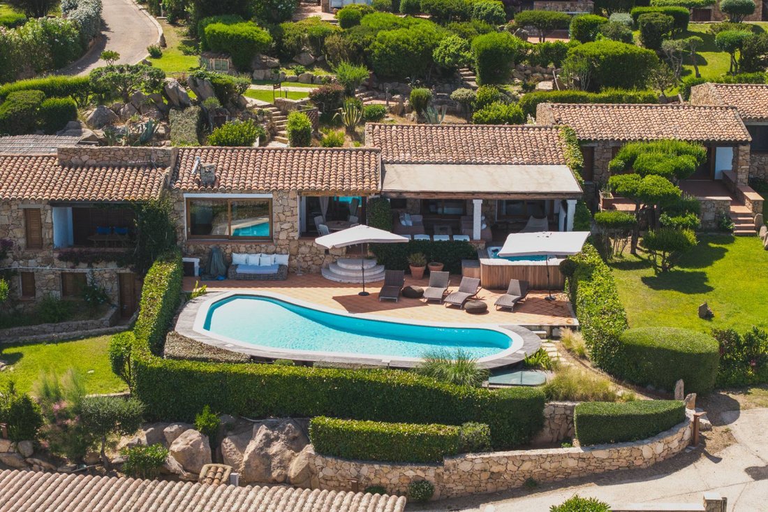 Villa in San Teodoro, Sardinia, Italy 2 - 15967541