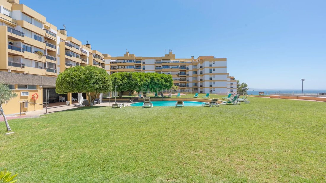 Apartment in Oeiras e Sao Juliao da Barra, Paco de Arcos e Caxias, Lisbon, Portugal 1 - 15969041