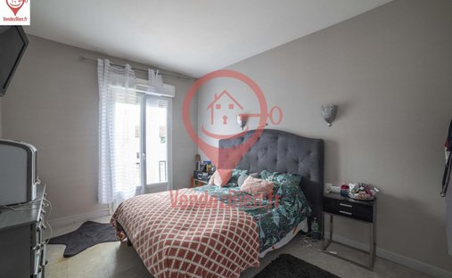 Castle for Sale in Bourges, Centre-Val de Loire, France