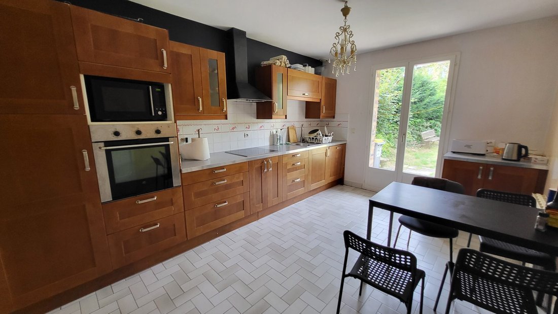 House in Les Clayes-sous-Bois, Ile-de-France, France 3 - 15969801