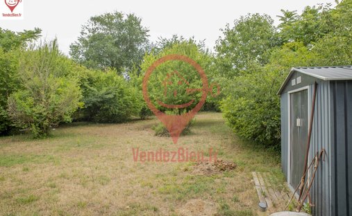 Castle for Sale in Bourges, Centre-Val de Loire, France