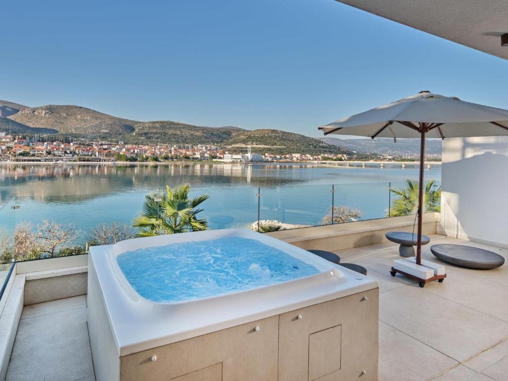 Villa in Trogir, Split-Dalmatia County, Croatia 4 - 14102553