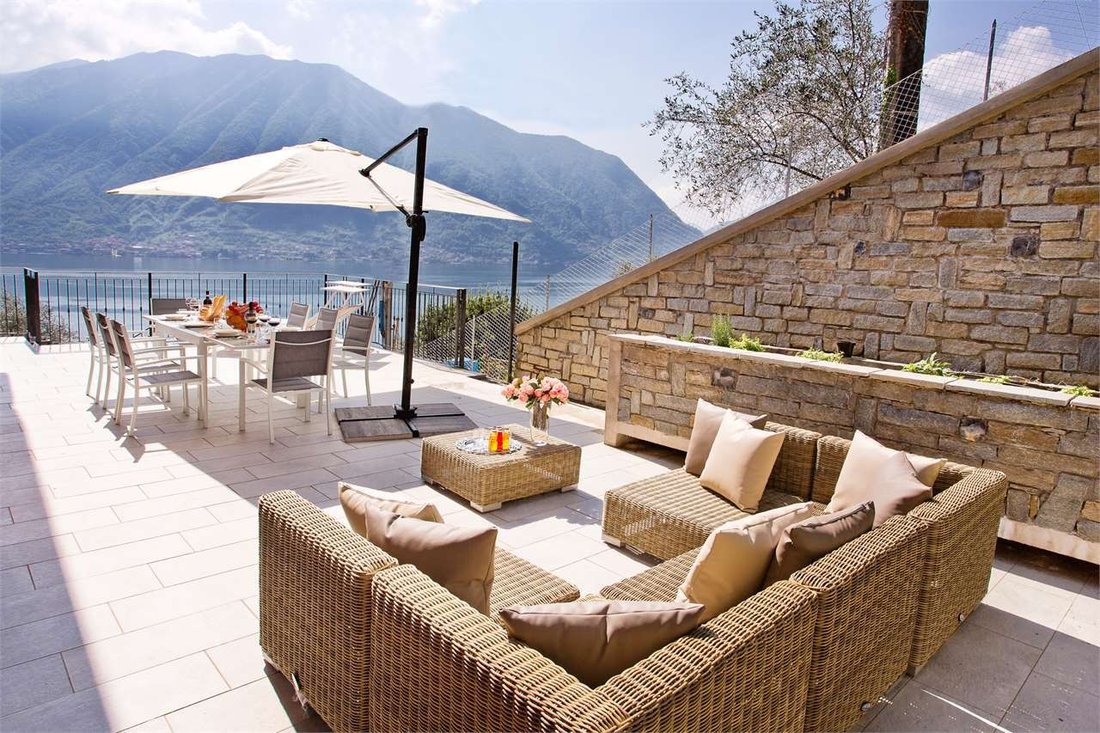 Villa in Sala Comacina, Lombardy, Italy 3 - 15972210