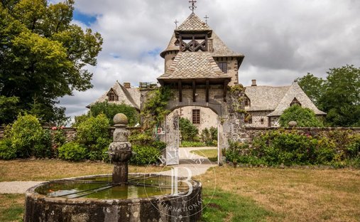 Schloss in Sainte Eugene, Aurillac, Frankreich 1