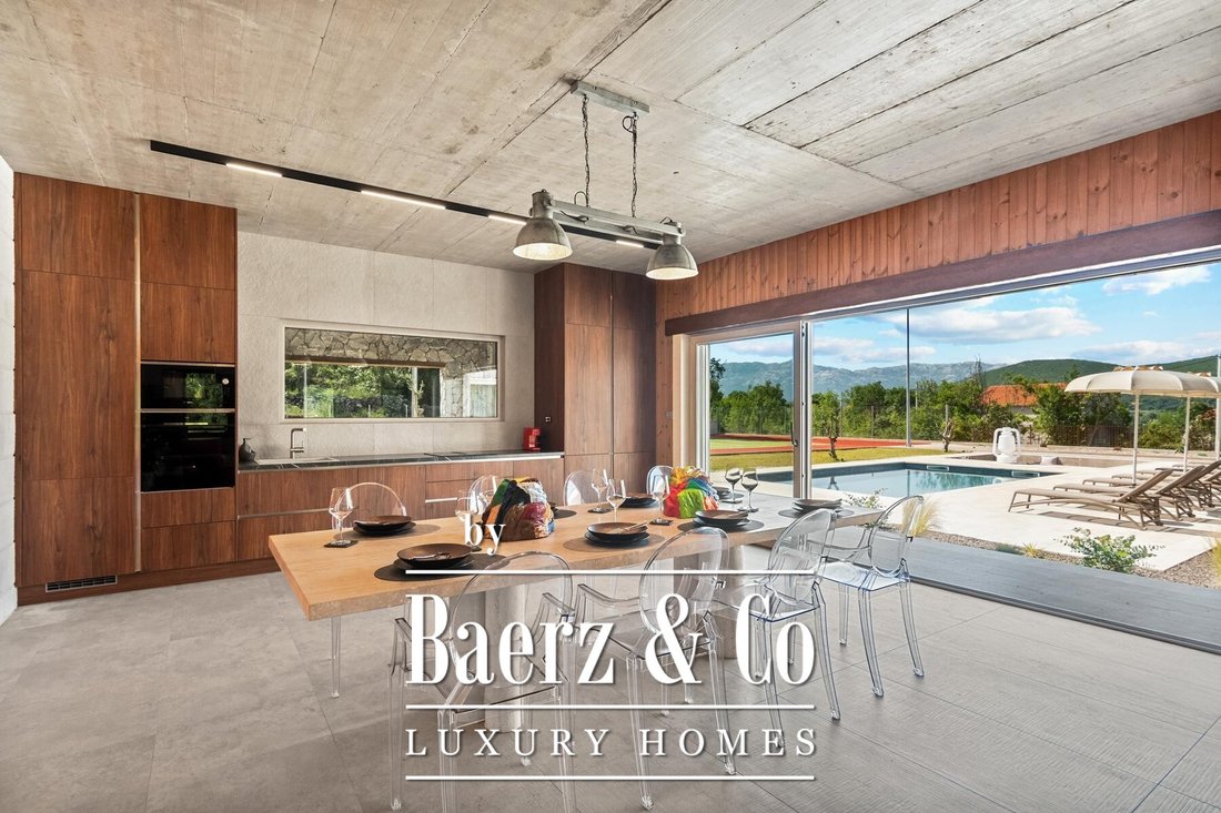 Villa in Dicmo Kusvar, Split-Dalmatia County, Croatia 4 - 15972707
