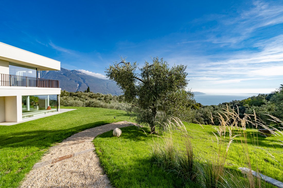 Villa in Tignale, Lombardy, Italy 3 - 15970615