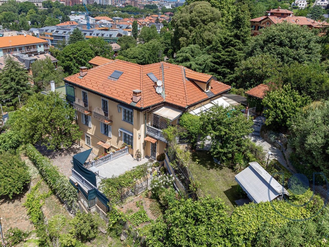 House in Cavoretto, Turin, Italy 1 - 15972720