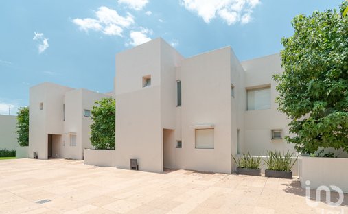 House in Santa Catarina Yecahuitzotl, Mexico City, Mexico 1