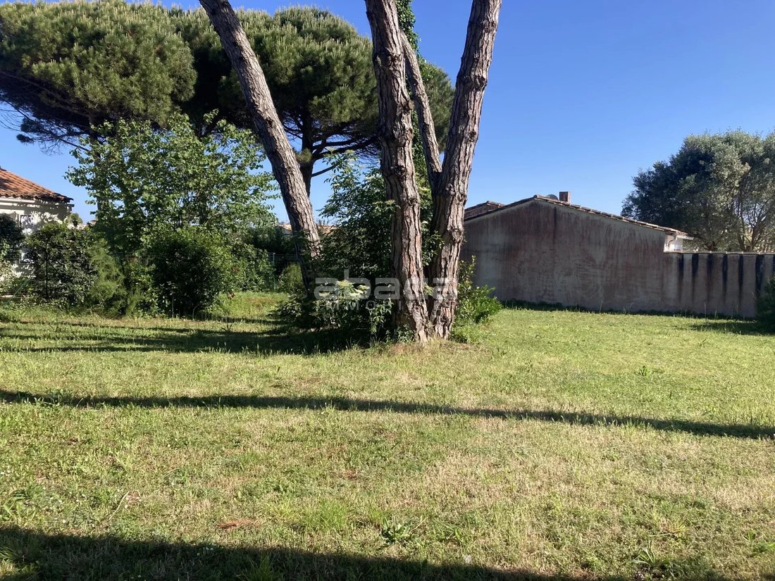 Land in Le Bois-Plage-en-Ré, Nouvelle-Aquitaine, France 1 - 15966206