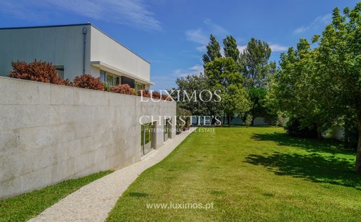 Villa in Povoa de Varzim, Beiriz e Argivai, Porto District, Portugal 1