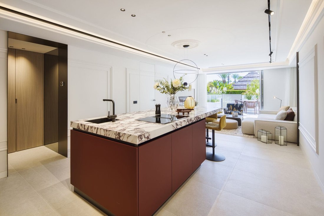 Apartment in Puerto Banus, Marbella, Spain 5 - 15971294