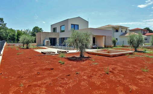 House in Porec, Istria County, Croatia 1