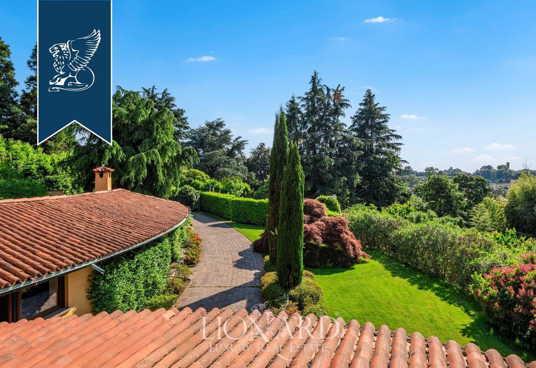 Villa in Carate Brianza, Lombardy, Italy 4 - 15972794