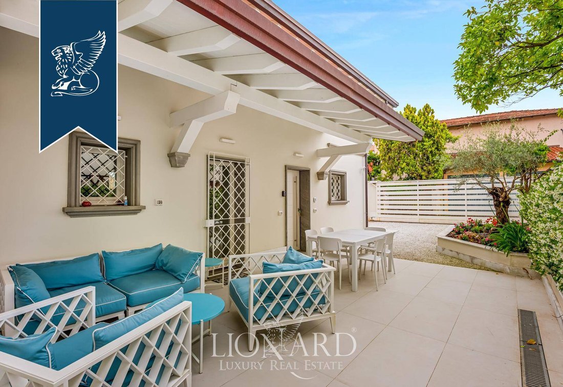 Villa in Center, Forte dei Marmi, Tuscany 2 - 15972856